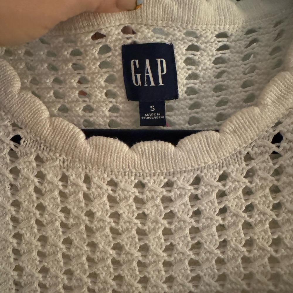 GAP Knit Flutter Sleeve Crochet Sweater - Picture 3 of 7